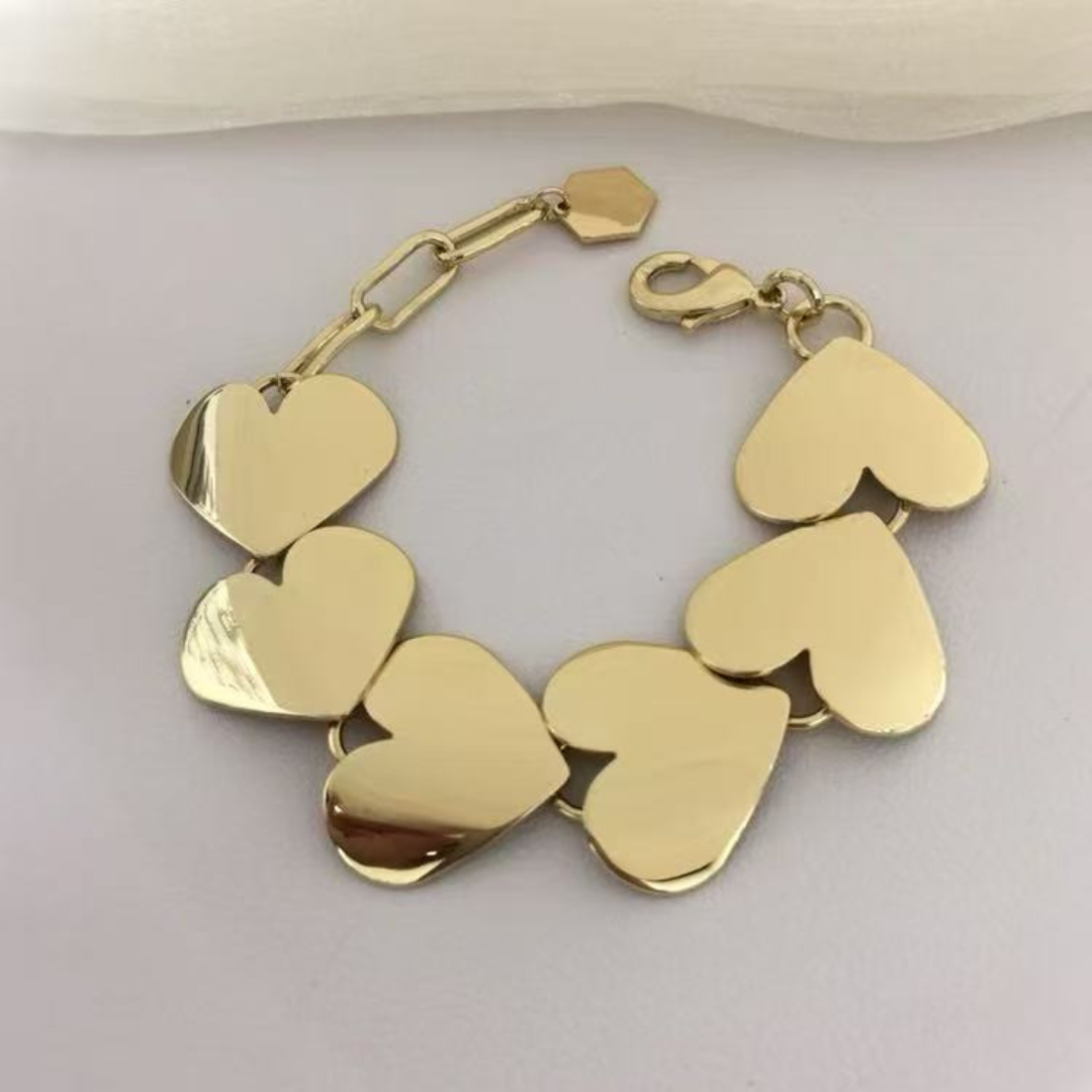 Pulsera de corazones